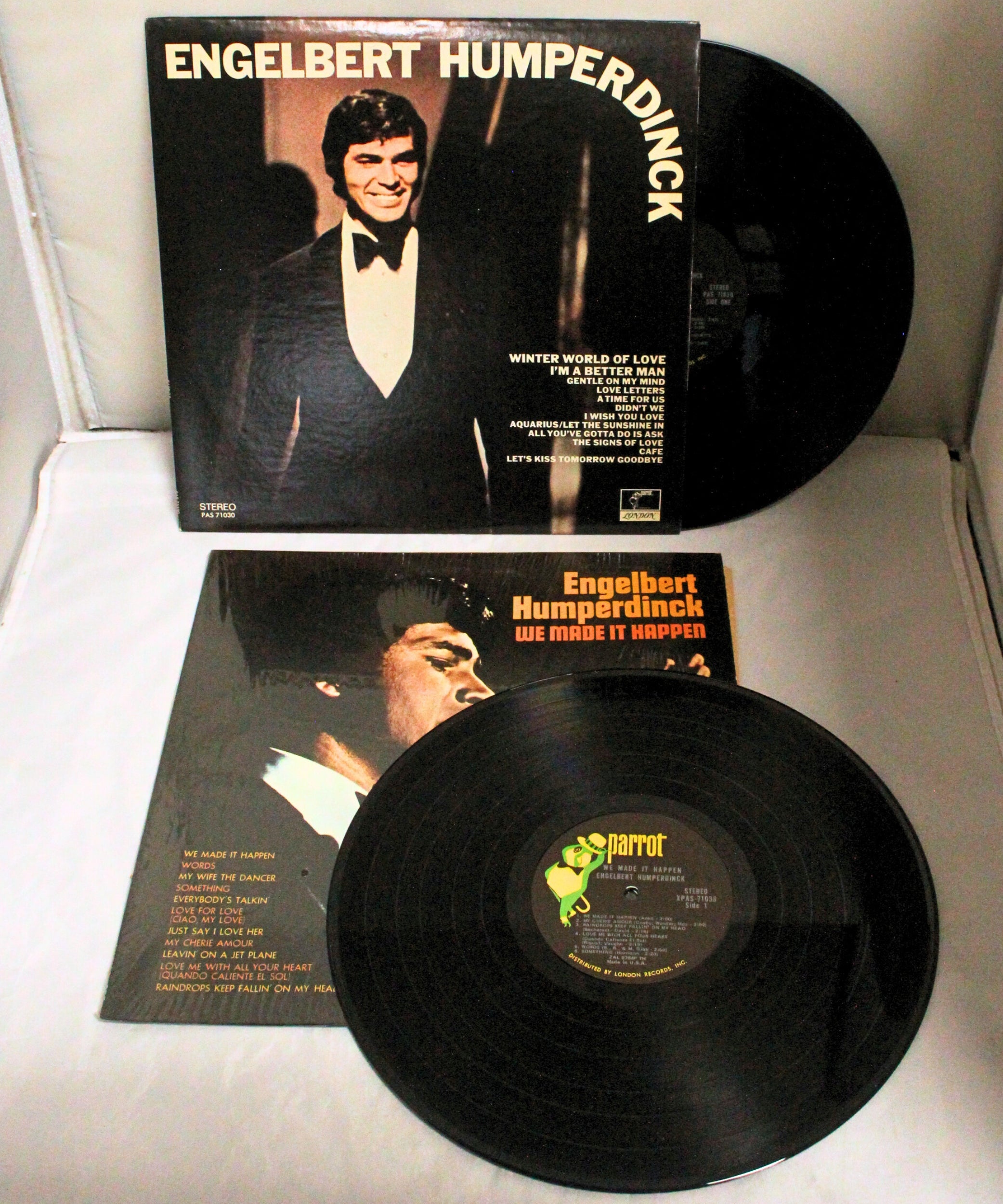 Lot of 2: Engelbert Humperdinck Vinyls | SIGNED, image size:2083x2500