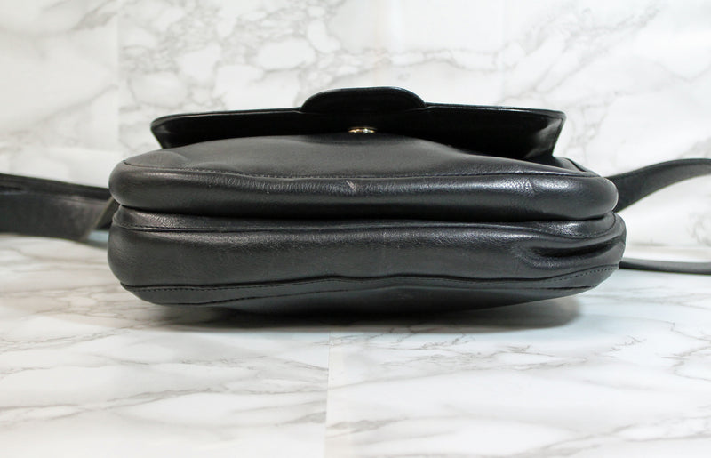 Gucci Purse: Black Leather Crossbody Bag