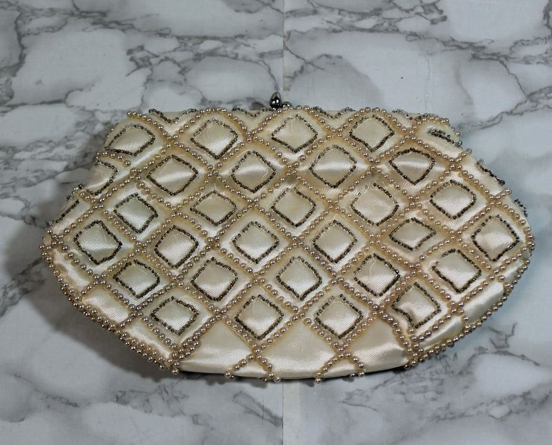 Handmade Purse: Ivory Beaded Cluthc Bag
