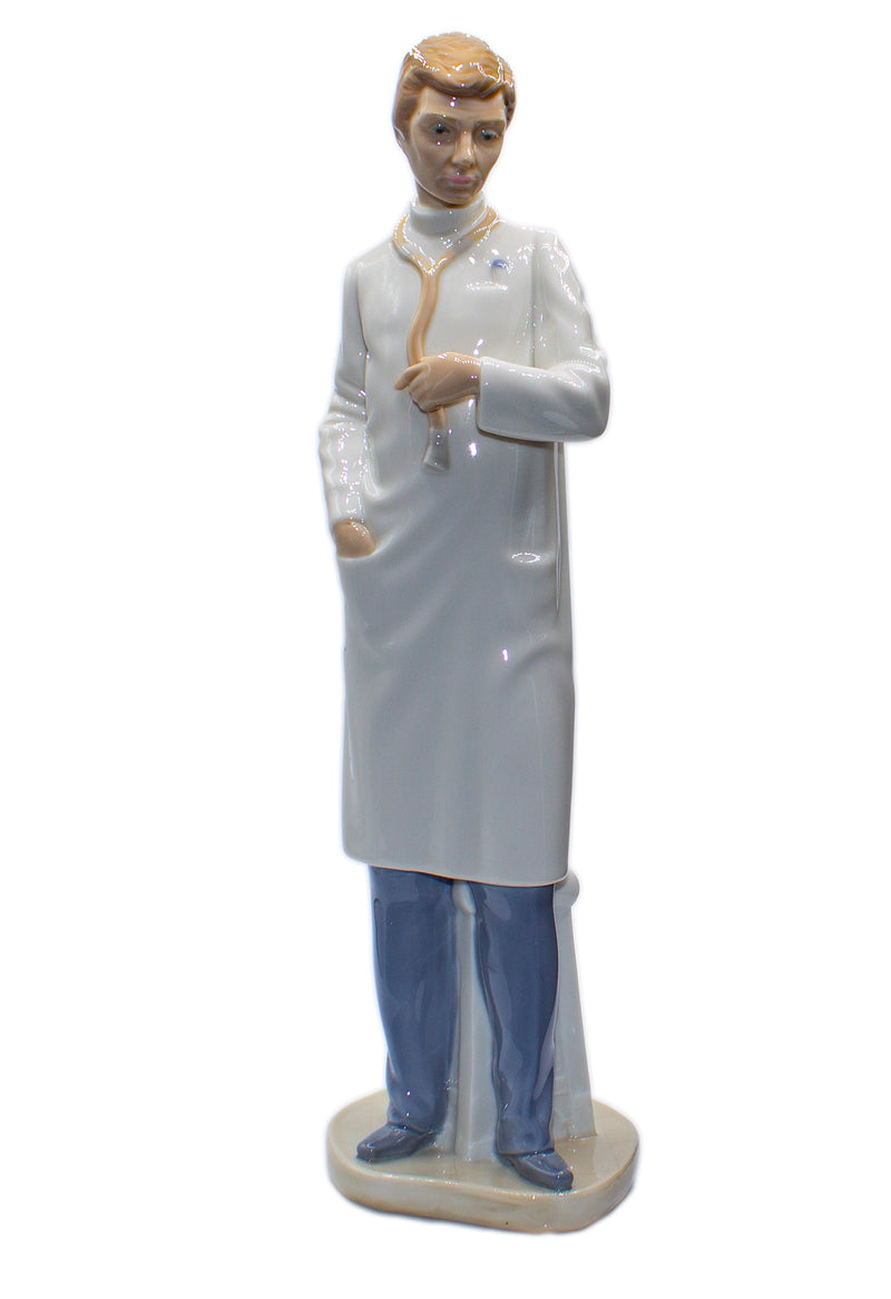 Lladró Figurine: Nao 0708 Doctor