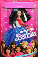 1988 UNICEF Barbie (4774) - Brunette hair
