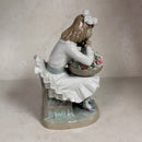 Lladró Figurine: 1088 Girl with Flowers