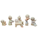 Precious Moments Figurine 111898, Simple Pleasures Make Holiday Treasures, Limited