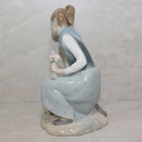 Lladró Figurine: 1172 Girl with Flowers