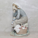 Lladró Figurine: 1211 Girl with Doll