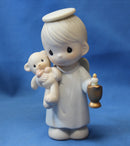 Precious Moments: 129267 Lighting the Way to a Happy Holiday