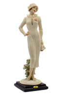 Giuseppe Armani Figurine: 1332f Spencer