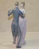 Lladró Figurine: 1373 Anniversary Waltz