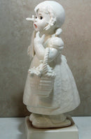 Hummel Figurine: Meditation - White ceramic - 13/V-whIte