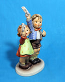 Hummel Figurine: Auf Wiedersehen - 153/I