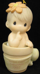 Precious Moments: 272752 1997 Baby's First Christmas - Boy