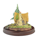 WDCC Figurine 7 Dwarf's Cottage , Disney's Snow White - Please Read