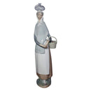 Lladró Figurine: 4502 Marketing Day - Girl
