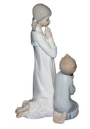 Lladró Figurine: 4779 Teaching to Pray