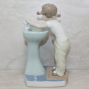 Lladró Figurine: 4838 Clean up Time