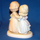 Precious Moments: 488240 A Very Special Bond