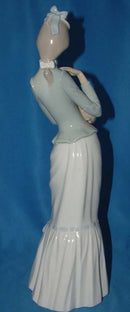 Lladró Figurine: 4893 Walk the Dog
