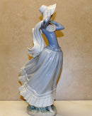 Lladró Figurine: 4936 Spring Breeze