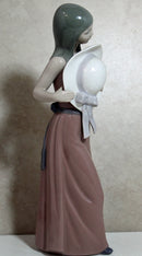 Lladró Figurine: 5007 Bashful