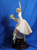 Lladró Figurine: 5034 Goose Trying to Eat