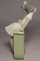Lladró Figurine: 5149 SchoolGirl U