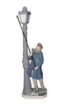 Lladró Figurine: 5205 Lamplighter