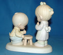 Precious Moments: 521698 Thumb-Body Loves You