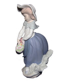 Lladró Figurine: 5222 Pretty Pickings - Matte