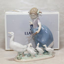 Lladró Figurine: 5503 Hurry now