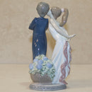 Lladró Figurine: 5555 Let's Make Up