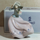 Lladró Figurine: 5588 Blustery Day