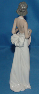 Lladró Figurine: 5597 Summer Soiree