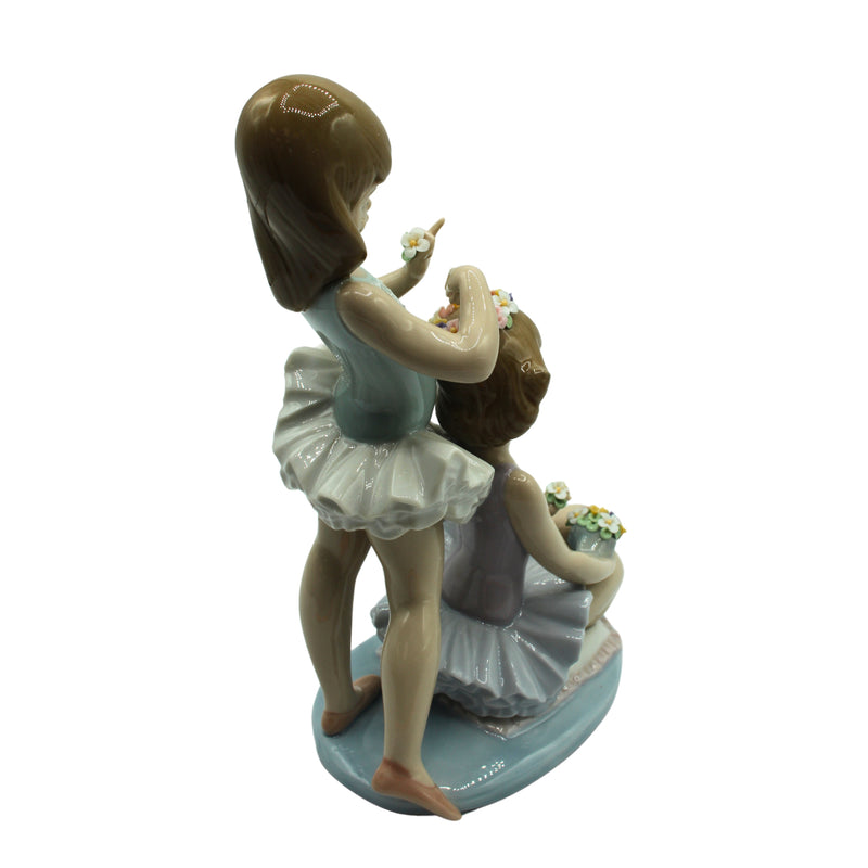 Lladró Figurine: 5714 First Ballet