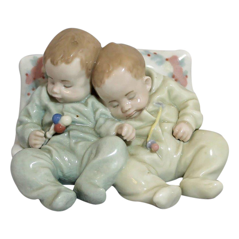 リヤドロ 赤ちゃんの夢 5772 LLADRO LITTLE DREAMERS Lladró Figurine: 5772 Little Dreamers