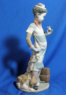 Lladró Figurine: 5838 On  the Move