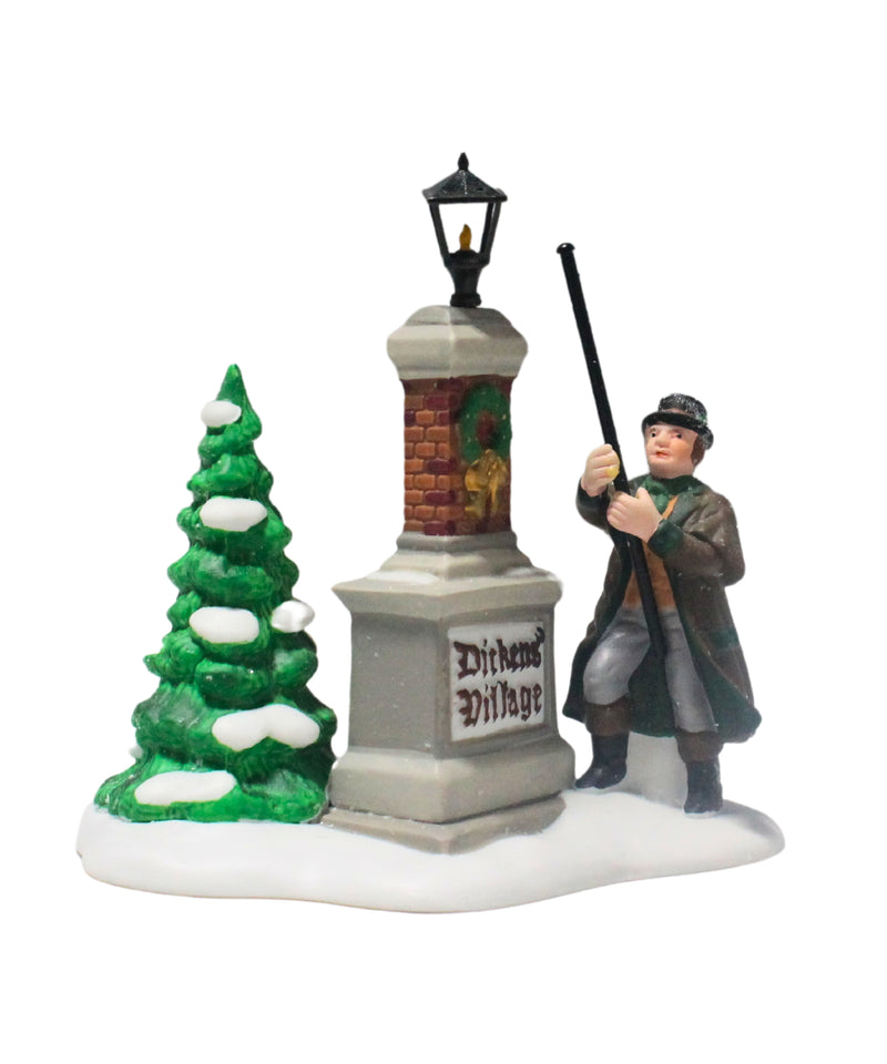 Department 56: 58393 Ye Olde Lamplighter