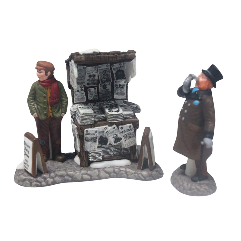 Department 56: 58560 London Newspaper Stand - Set of 2