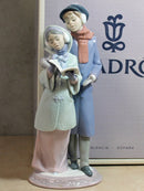 Lladró Figurine: 6128 Christmas Melodies
