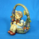 Hummel Figurine: A Basket of gifts - 618