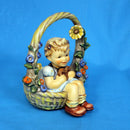 Hummel Figurine: A Basket of gifts - 618