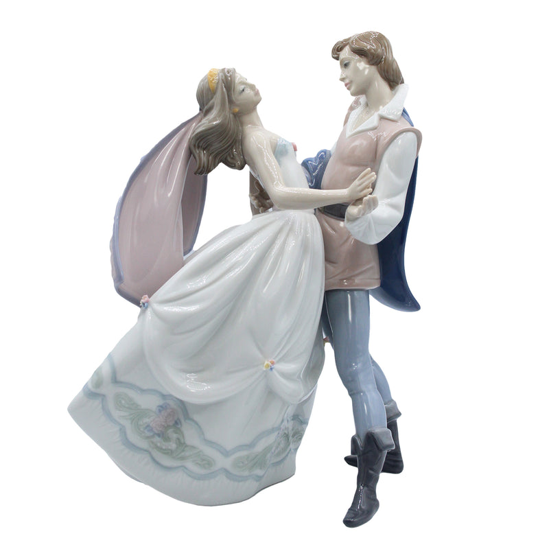 Lladró Figurine: 6364 A Dream Come True