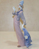 Lladró Figurine: 6507 A Mile of Style