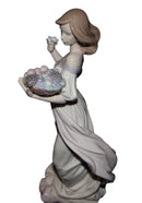 Lladró Figurine: 6576 Autumn Romance
