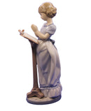 Lladró Figurine: 6584 Sunday Prayer