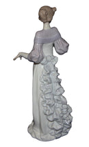 Lladró Figurine: 6621 Winter Love