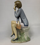 Lladró Figurine: 6749 Always on the Go