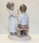 Lladró Figurine: 6906 With All My Heart