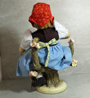 Hummel Figurine: Apple Tree Girl - Doll - 950