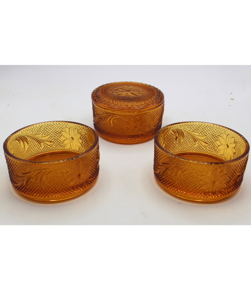 Tiara Amber Sandwich Round with 2 butter dishes