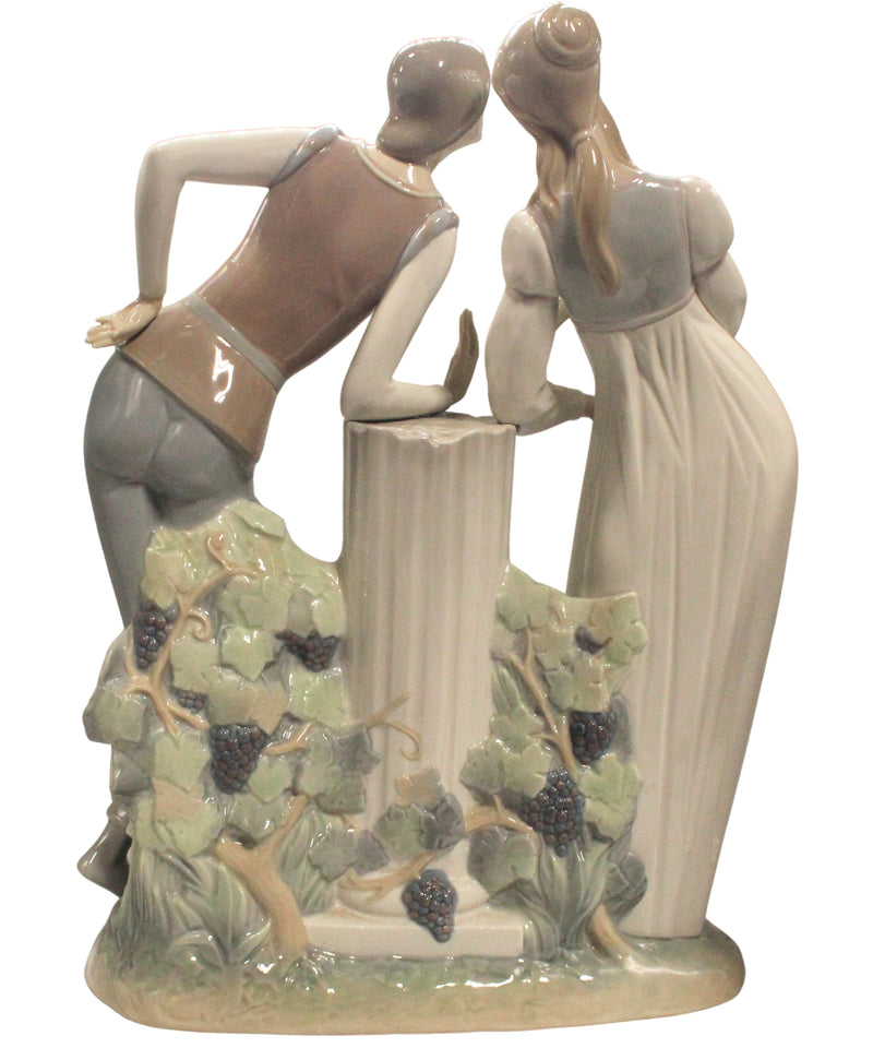 Lladro Romeo and Juliet Sculpture
